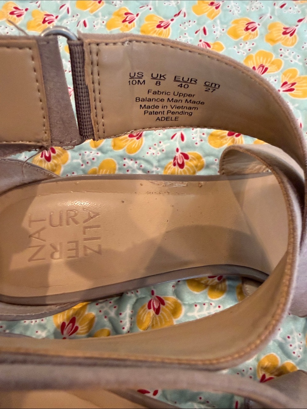 Women’s Open-Toe Block Heel Sandals in Taupe - Picture 2 of 4